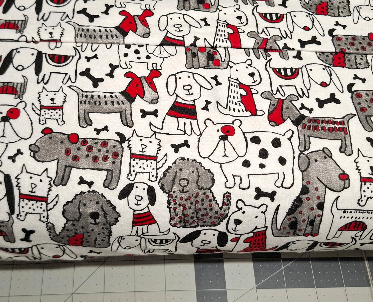 Sketch Dogs in Red/Black ♥ Flannel