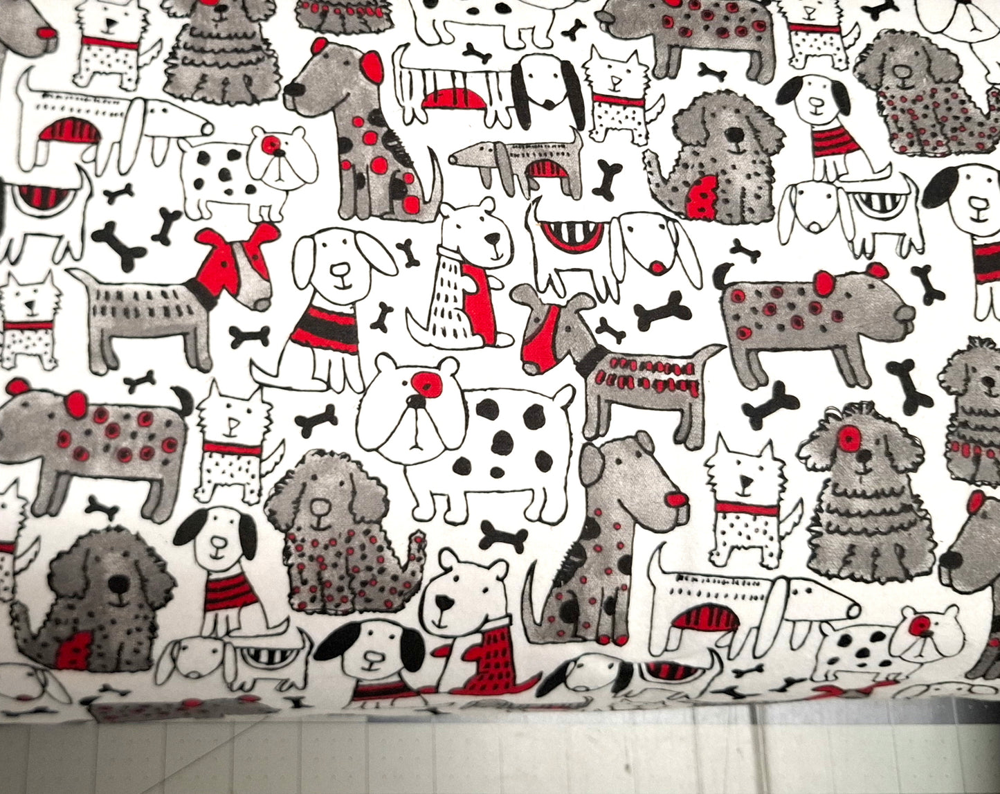 Sketch Dogs in Red/Black ♥ Flannel